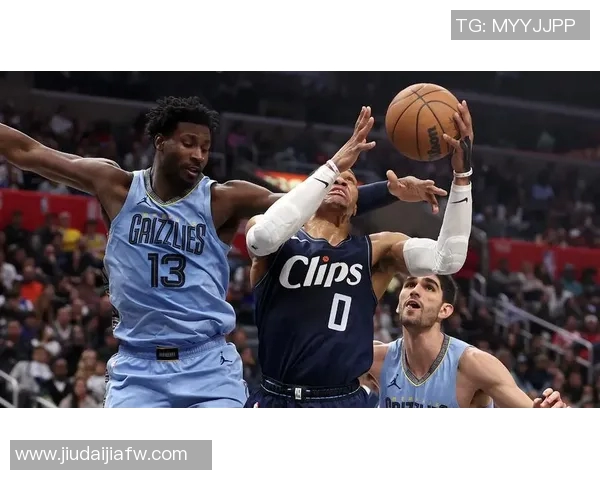 快船与灰熊精彩对决回放全场集锦分析与精彩瞬间重温 快船与灰熊精彩对决回放全场集锦分析与精彩瞬间重温