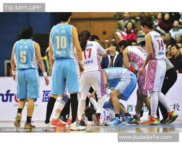 美职女篮天空队与狂热队激战正酣精彩对决引发球迷热情高涨 美职女篮天空队与狂热队激战正酣精彩对决引发球迷热情高涨