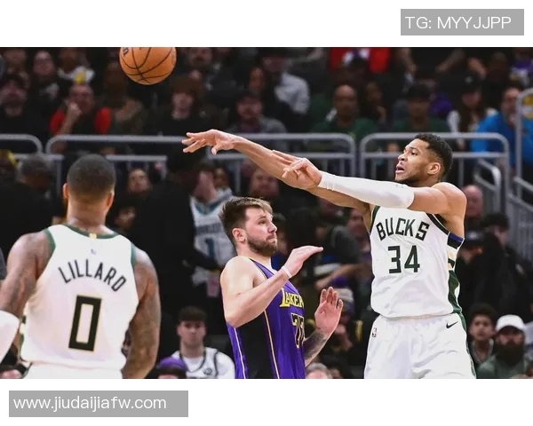 湖人对决雄鹿精彩赛事回顾22日篮球盛宴不容错过 湖人对决雄鹿精彩赛事回顾22日篮球盛宴不容错过